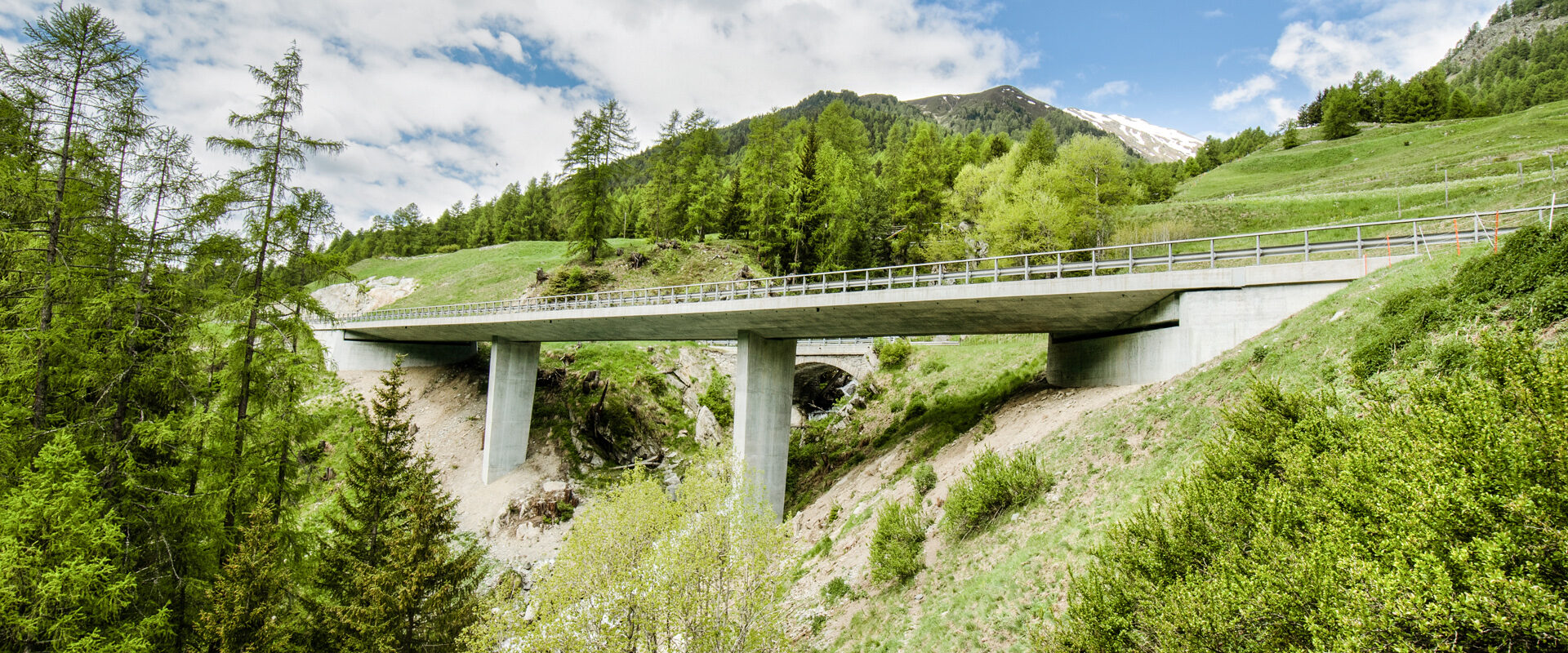 er3a 1920x800