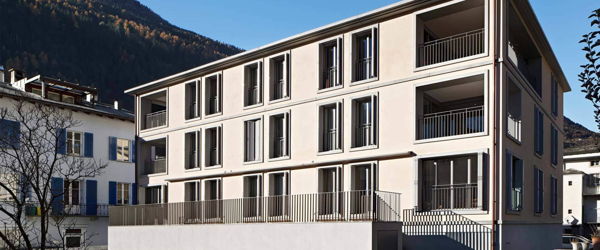 d 1920x1280 0843 mehrfamilienhaus centro storico poschiavo