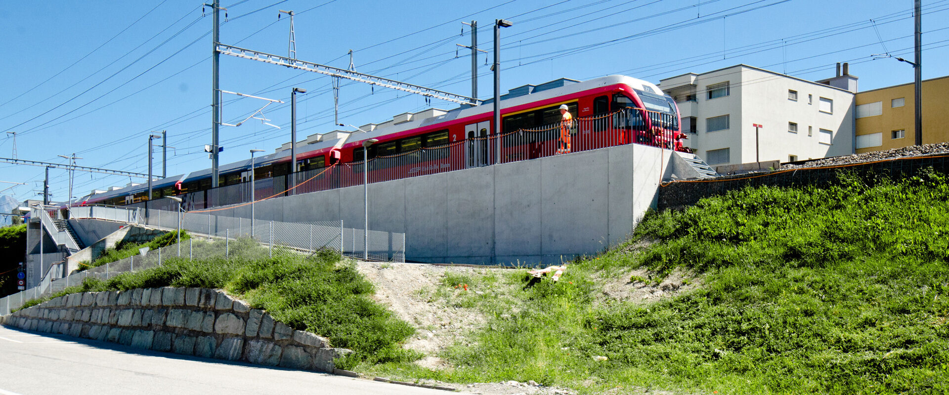 er1 1920x800