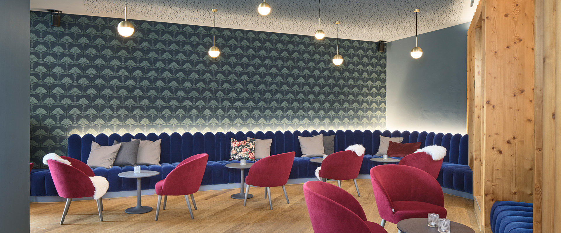 -davos-slider003-1920×800